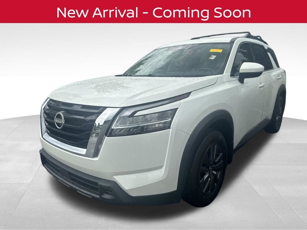 2022 Nissan Pathfinder SV
