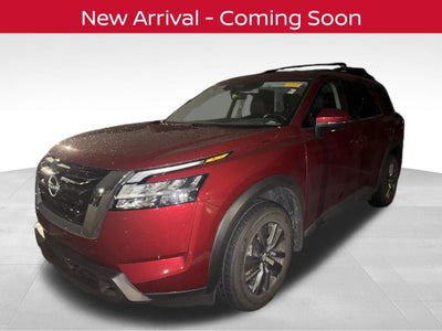 2022 Nissan Pathfinder SV