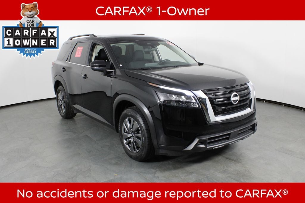 2025 Nissan Pathfinder SV