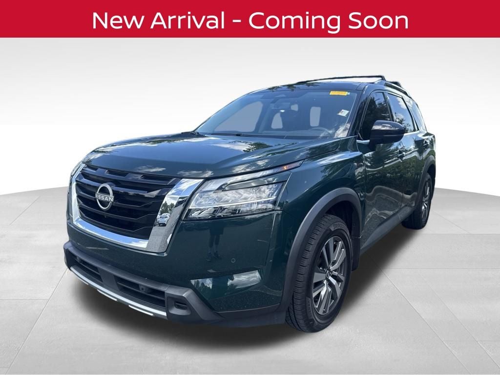2024 Nissan Pathfinder SL