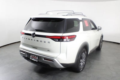 2022 Nissan Pathfinder SL