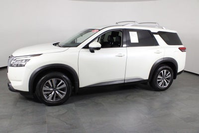 2022 Nissan Pathfinder SL