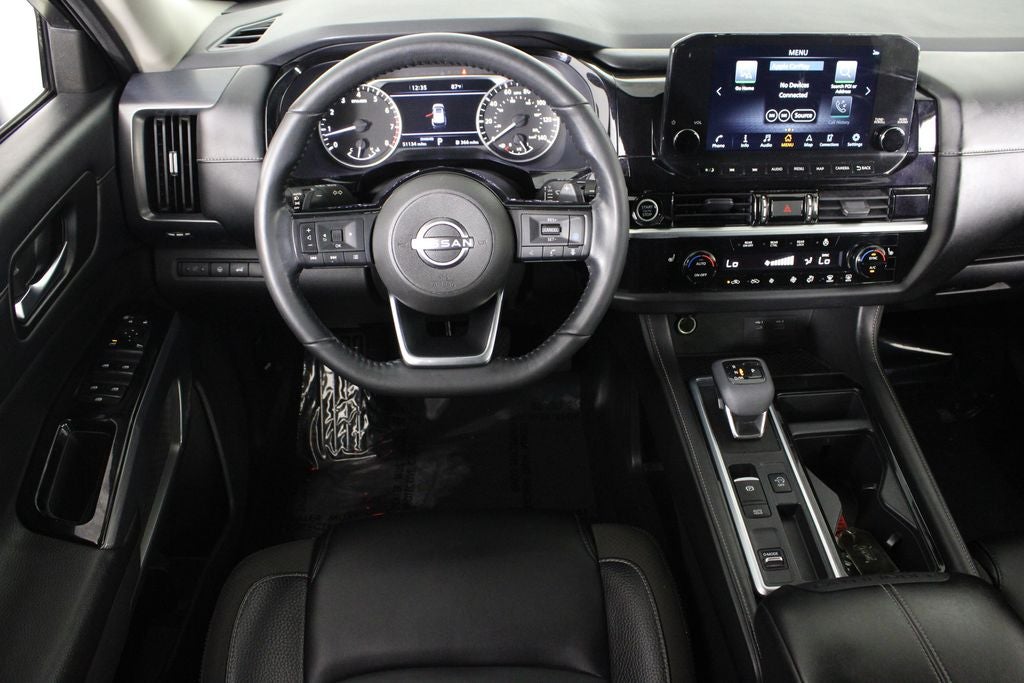 2022 Nissan Pathfinder SL