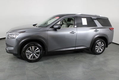 2025 Nissan Pathfinder SL