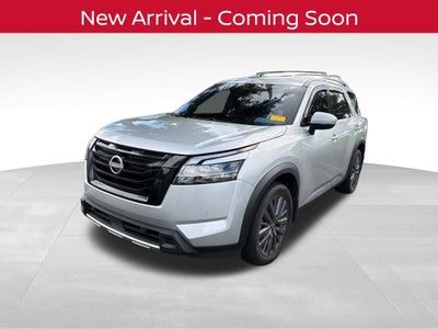 2024 Nissan Pathfinder SL