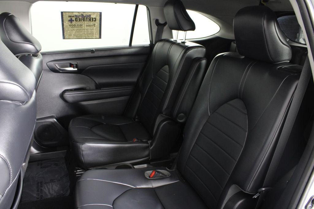 2022 Toyota Highlander Hybrid XLE