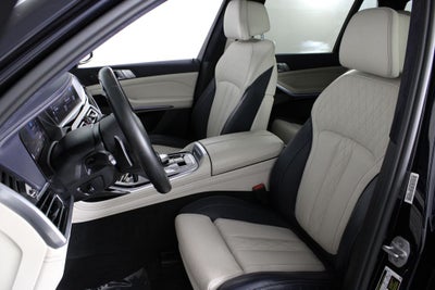 2021 BMW X7 M50i