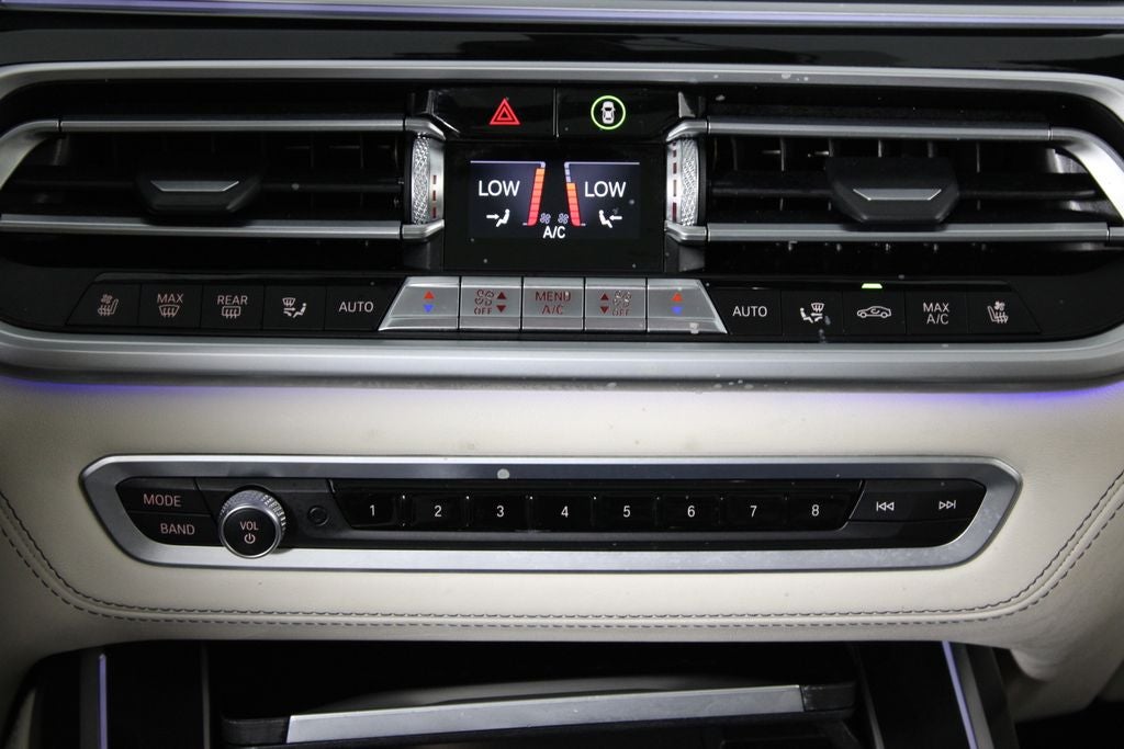 2021 BMW X7 M50i