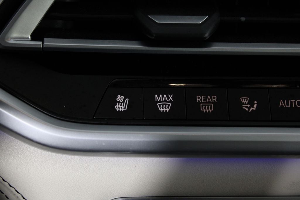 2021 BMW X7 M50i