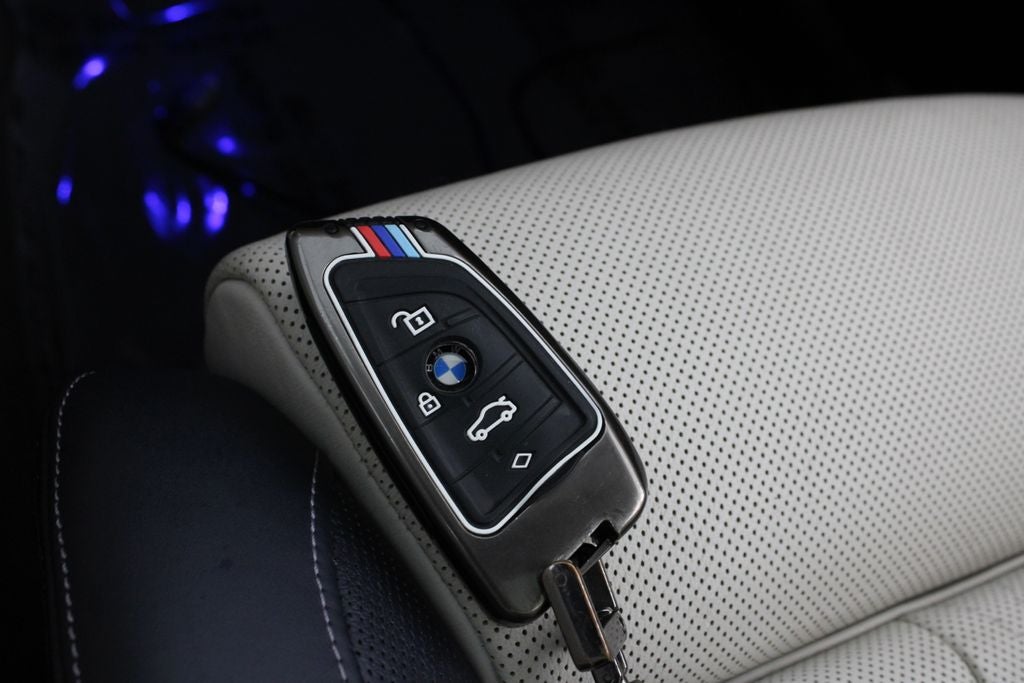 2021 BMW X7 M50i