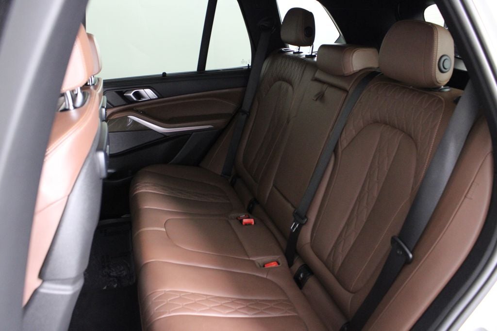 2022 BMW X5 M50i