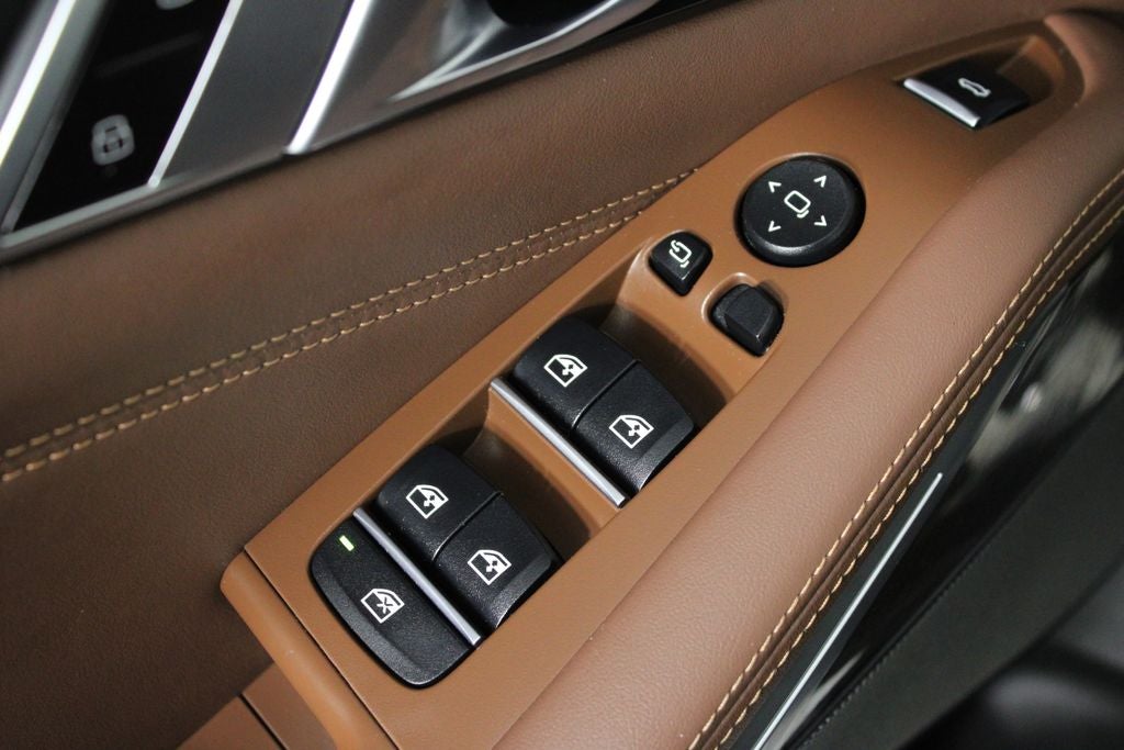 2022 BMW X5 M50i