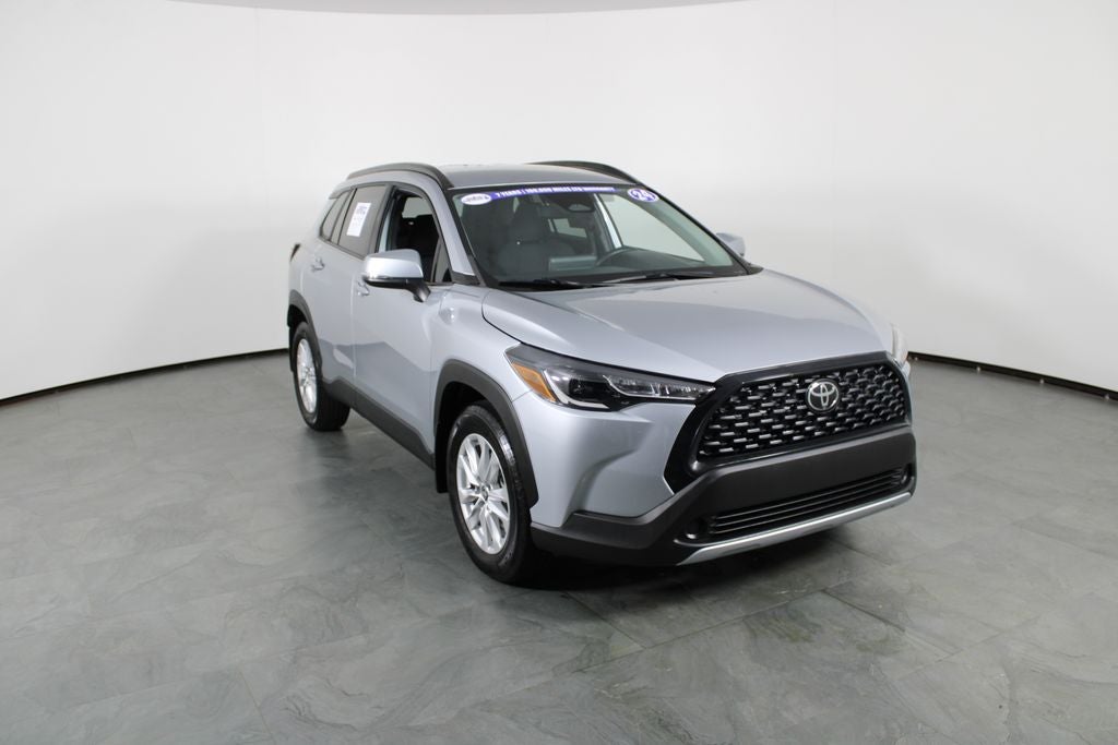 2024 Toyota Corolla Cross LE