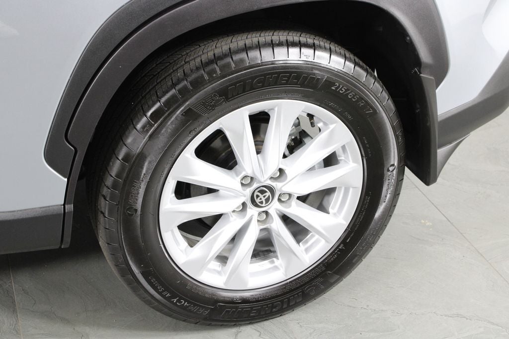 2025 Toyota Corolla Cross LE