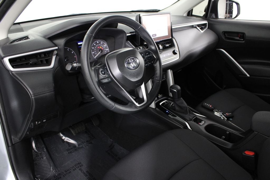 2025 Toyota Corolla Cross LE