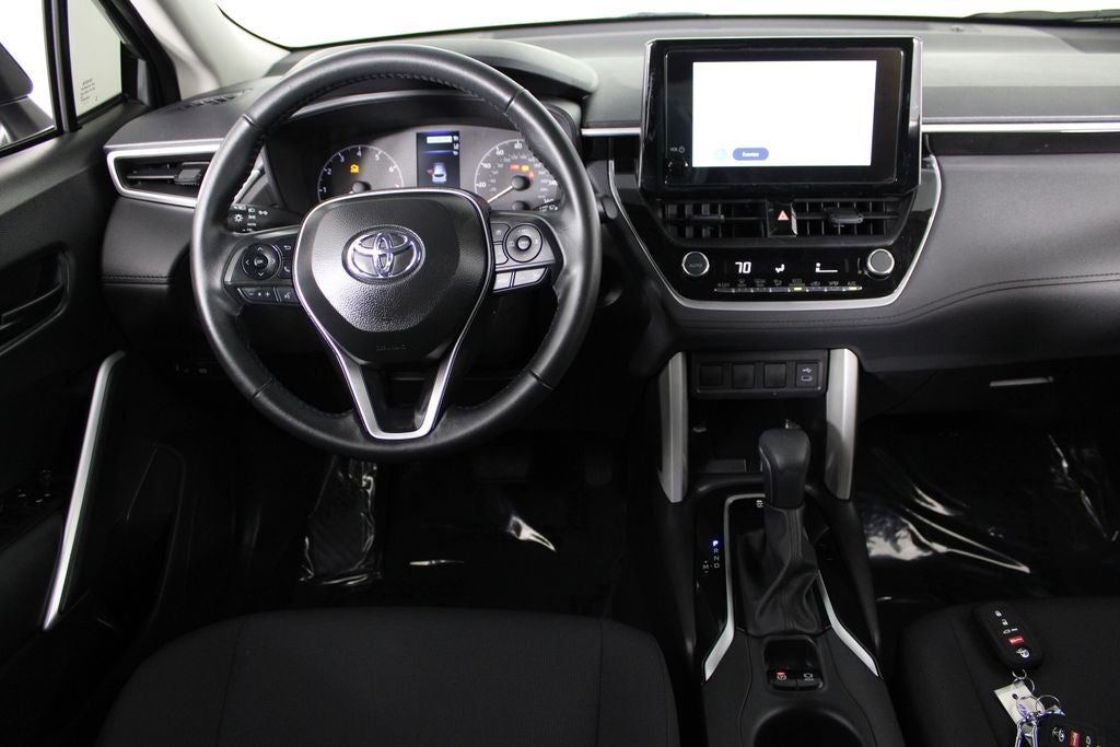 2025 Toyota Corolla Cross LE