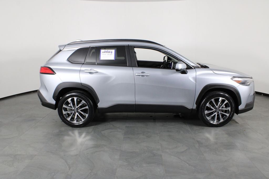 2024 Toyota Corolla Cross XLE