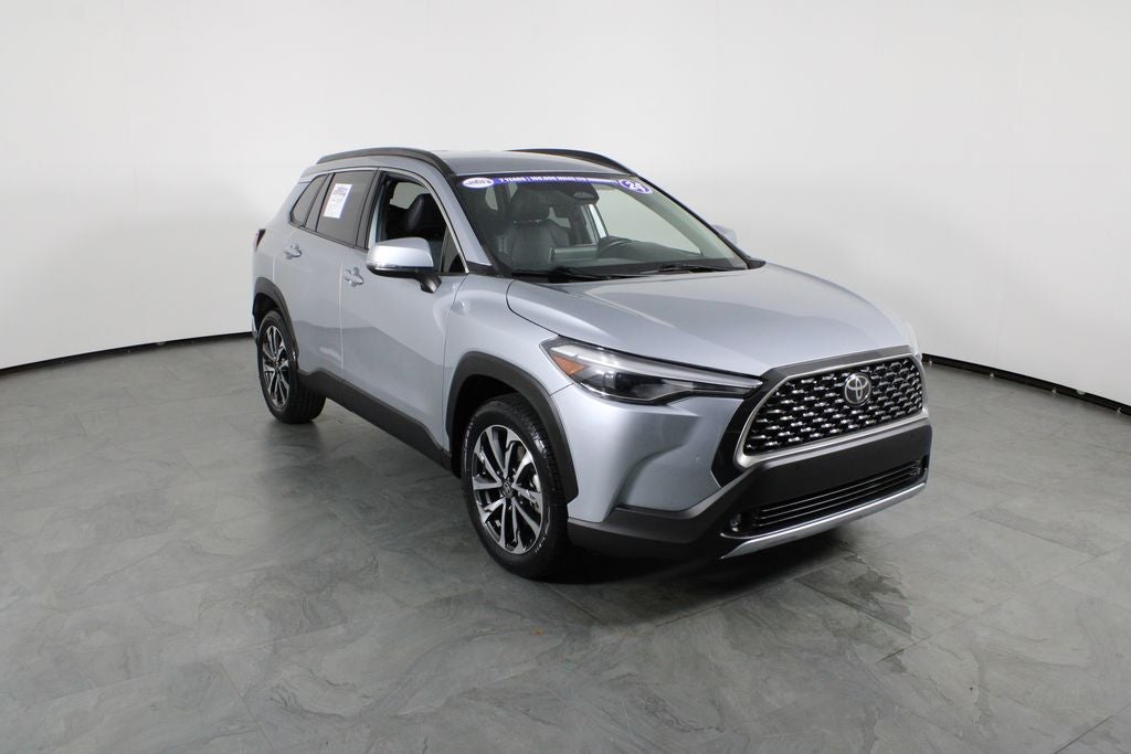 2024 Toyota Corolla Cross XLE