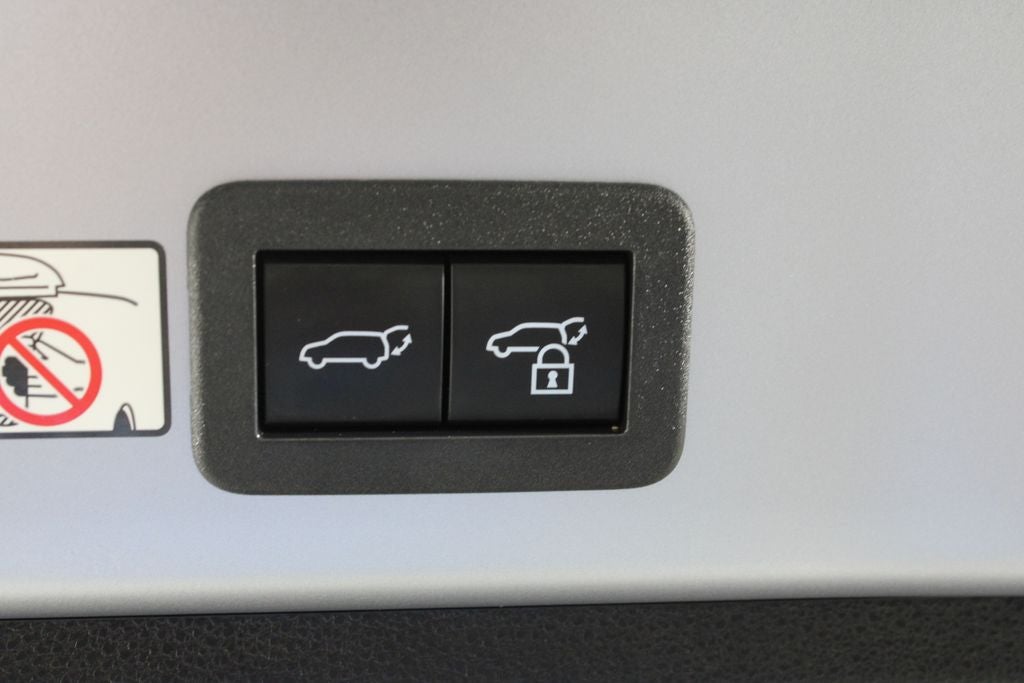 2025 Toyota Corolla Cross Hybrid XSE