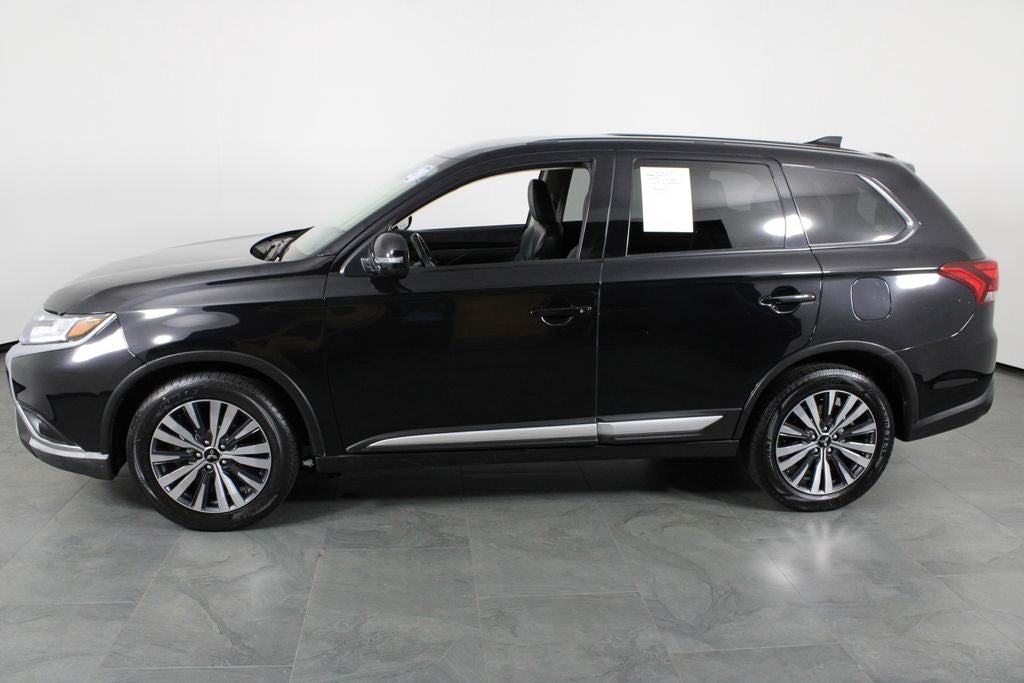 2020 Mitsubishi Outlander SE