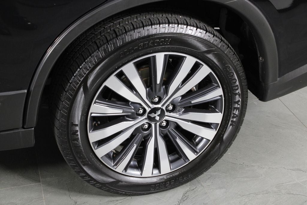 2020 Mitsubishi Outlander SE