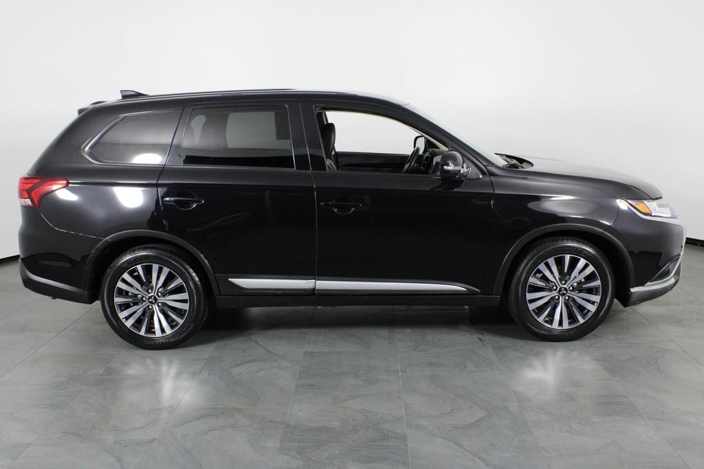 2020 Mitsubishi Outlander SE