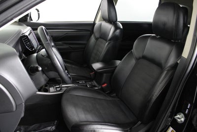 2020 Mitsubishi Outlander SE