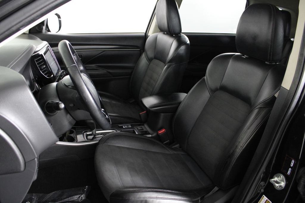 2020 Mitsubishi Outlander SE