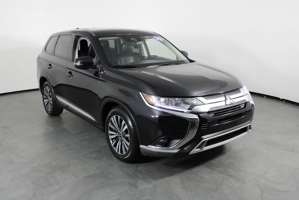 2020 Mitsubishi Outlander SE