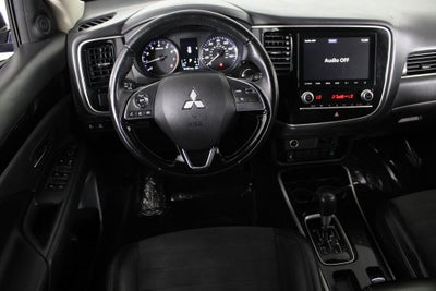 2020 Mitsubishi Outlander SE