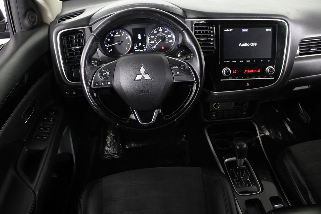 2020 Mitsubishi Outlander SE