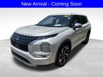 2022 Mitsubishi Outlander Base
