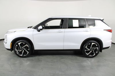 2022 Mitsubishi Outlander SE
