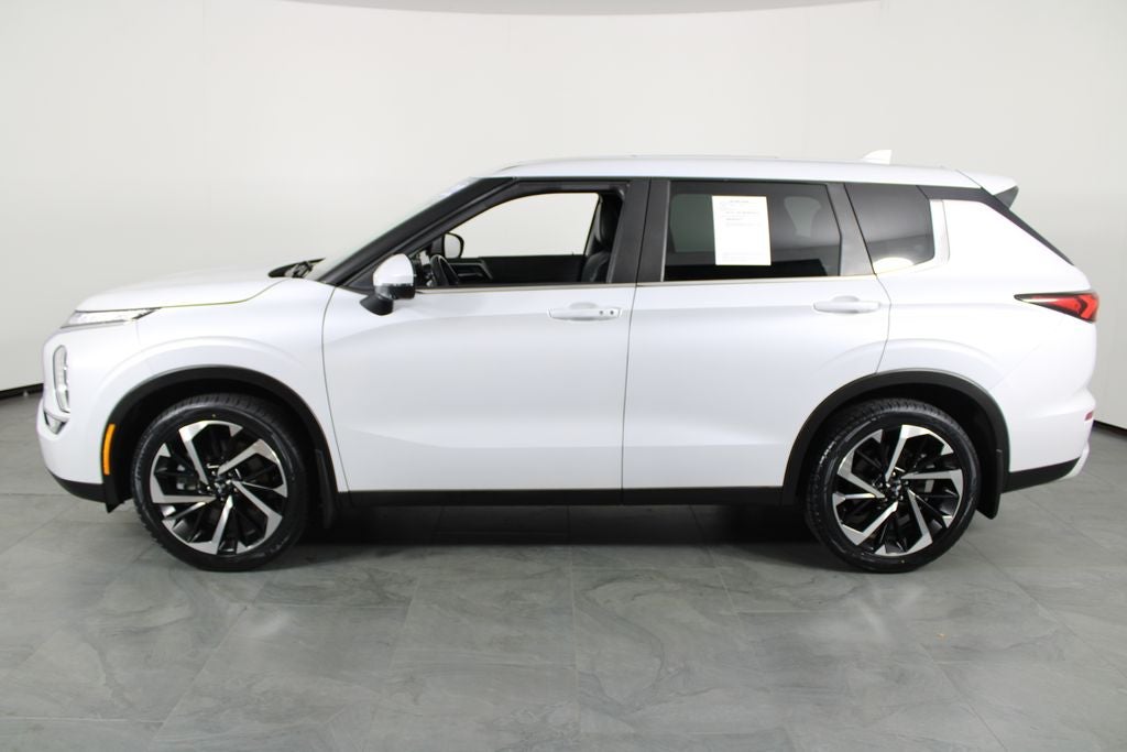 2022 Mitsubishi Outlander SE