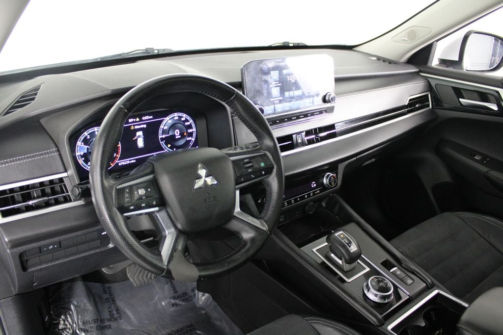 2022 Mitsubishi Outlander SE