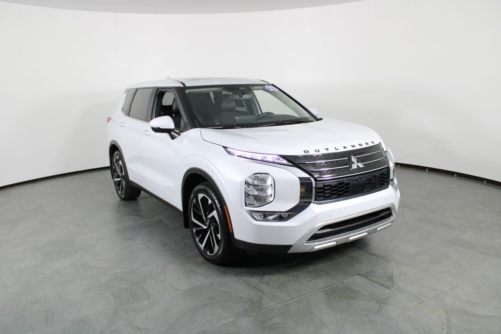 2022 Mitsubishi Outlander SE
