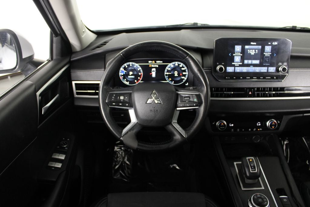 2022 Mitsubishi Outlander SE
