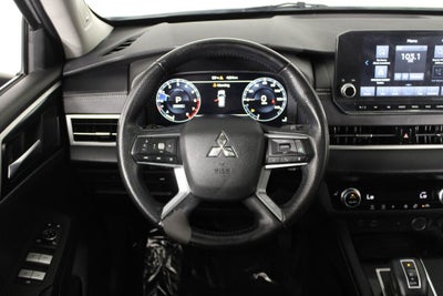 2022 Mitsubishi Outlander SE