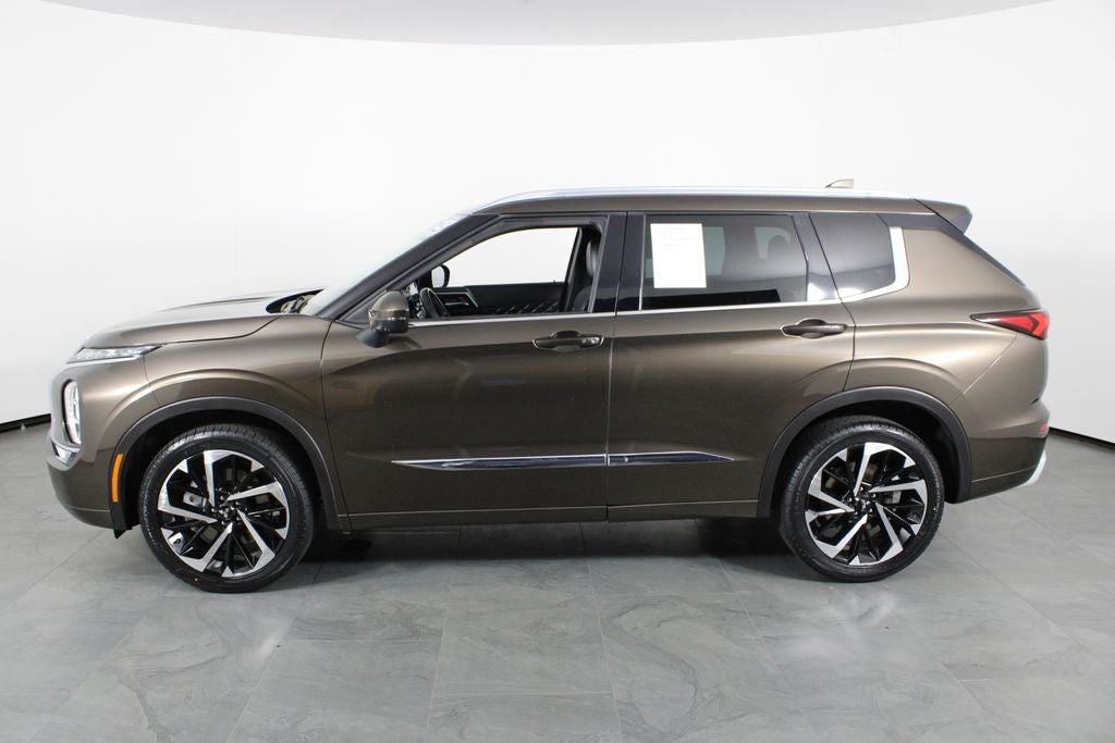 2023 Mitsubishi Outlander SEL