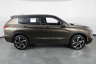 2023 Mitsubishi Outlander SEL