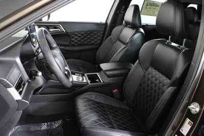 2023 Mitsubishi Outlander SEL