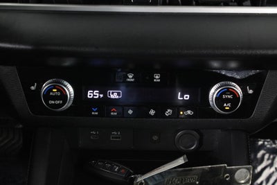 2023 Mitsubishi Outlander SEL