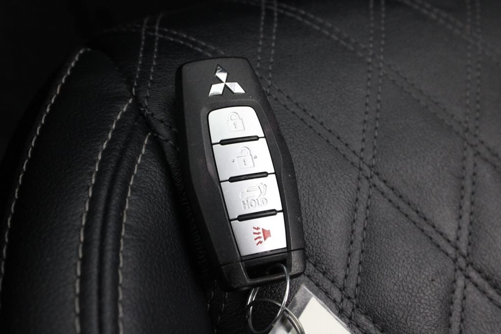 2023 Mitsubishi Outlander SEL