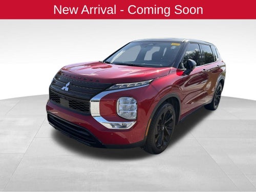 2023 Mitsubishi Outlander Base