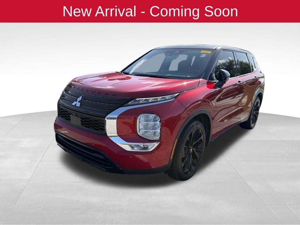 2023 Mitsubishi Outlander Base