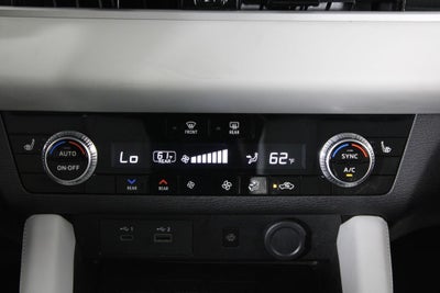 2024 Mitsubishi Outlander SEL