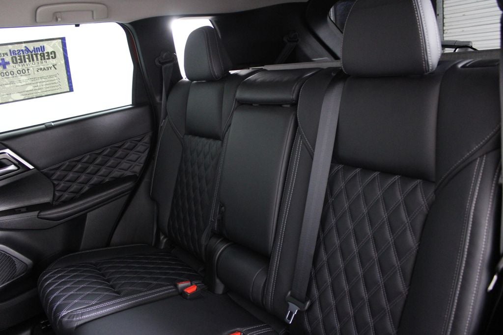 2023 Mitsubishi Outlander PHEV Base