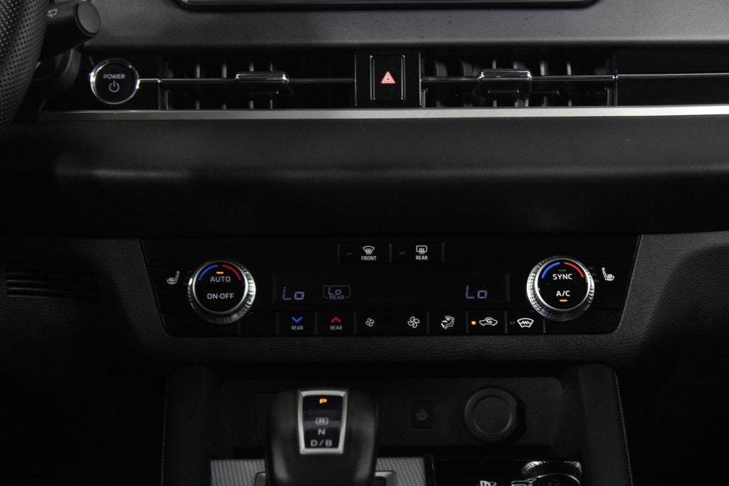 2023 Mitsubishi Outlander PHEV Base