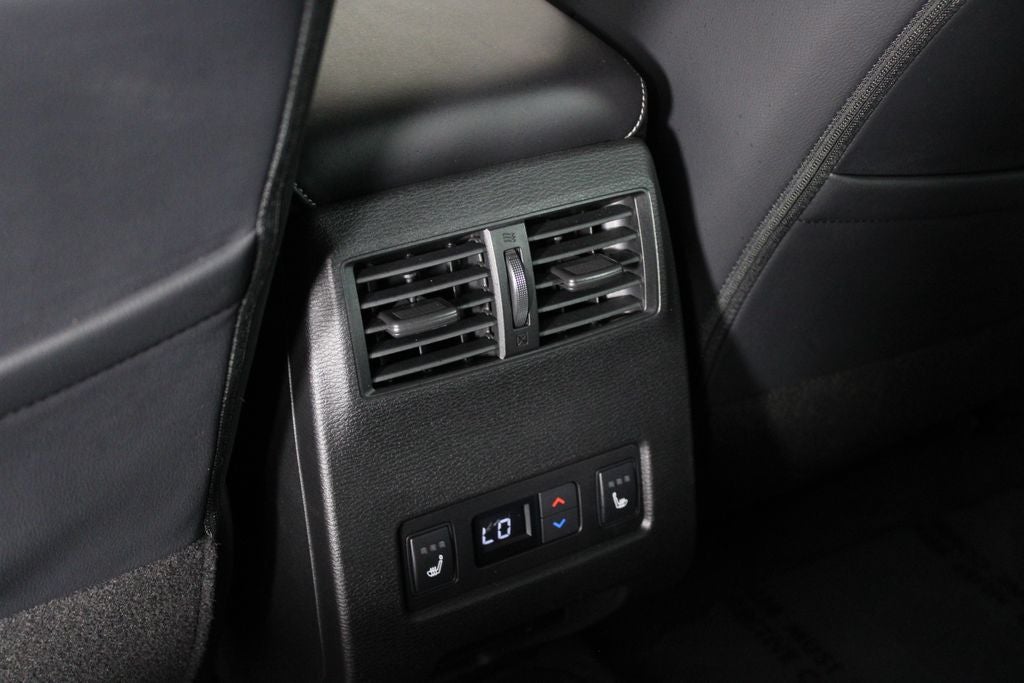 2023 Mitsubishi Outlander PHEV Base