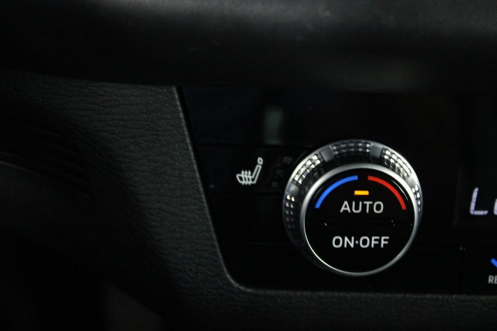 2023 Mitsubishi Outlander PHEV Base